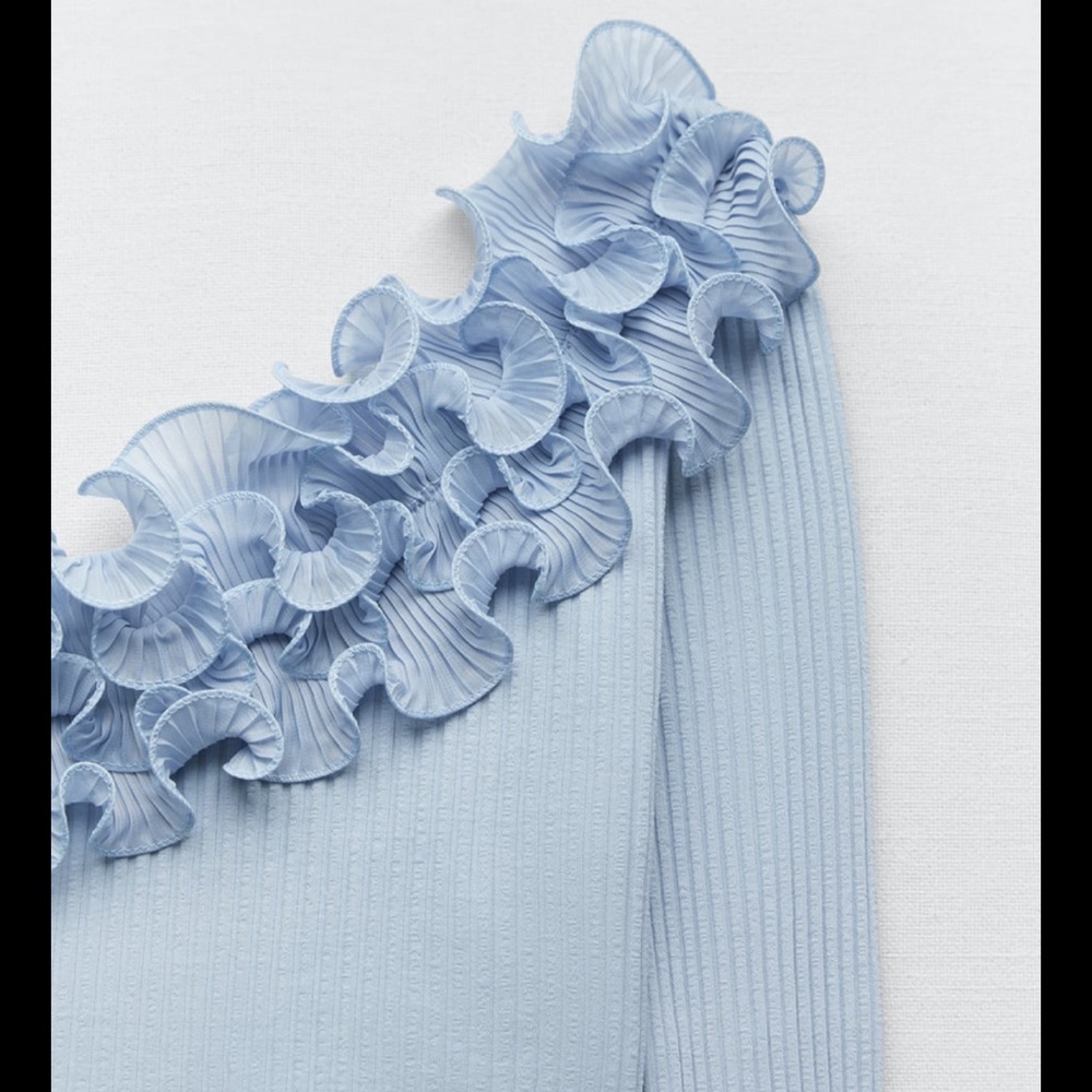 NWT ZARA Asymmetrical Blue Off Shoulder & Long Sleeve Top - Picture 7 of 12